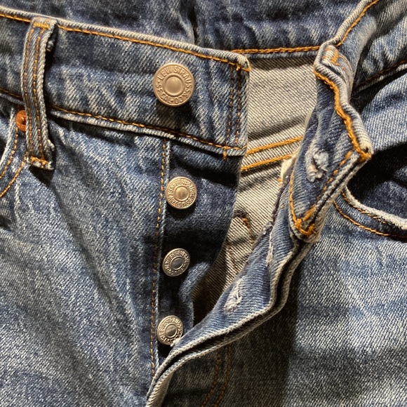 Levi Straight Leg Jeans - Picture 3 of 8